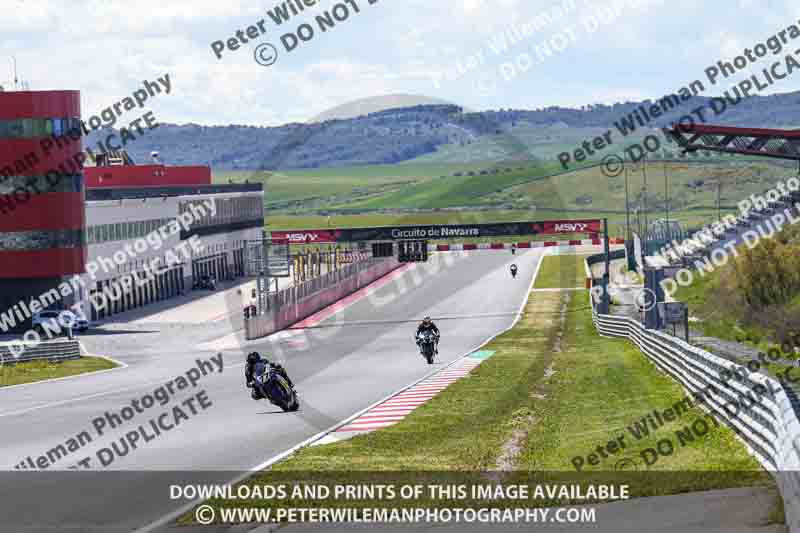 cadwell no limits trackday;cadwell park;cadwell park photographs;cadwell trackday photographs;enduro digital images;event digital images;eventdigitalimages;navarra;no limits trackdays;peter wileman photography;racing digital images;trackday digital images;trackday photos